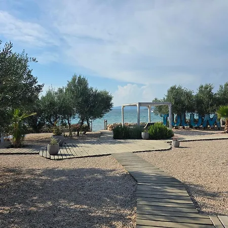 Villa Charly Tisno